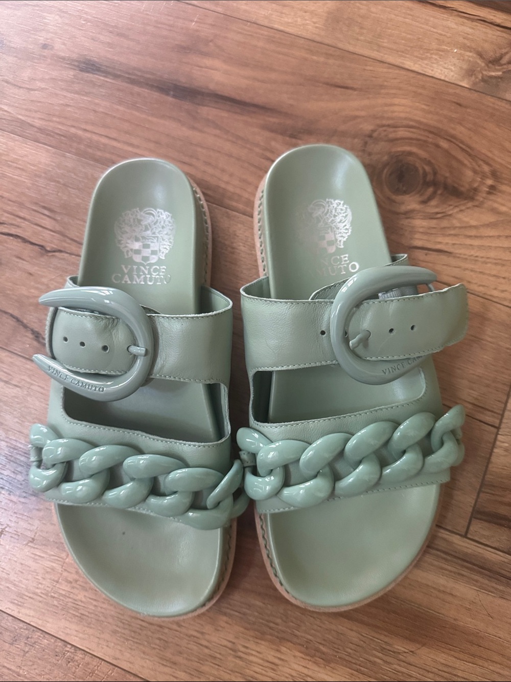 Vince Camuto Sage Green Chain-Buckle Slide Sandals size 7
